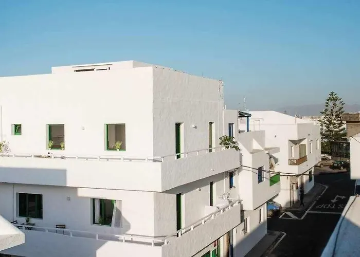 Brisa Del Mar * La Santa